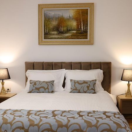 Vila Ferdinand Modern Rooms In Tirana'S Center ห้อง รูปภาพ