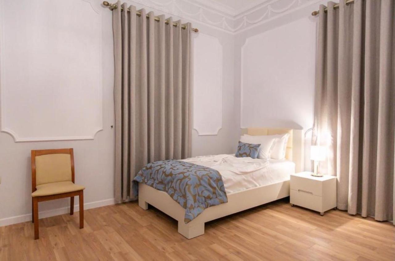 Vila Ferdinand Modern Rooms In Tirana'S Center ภายนอก รูปภาพ